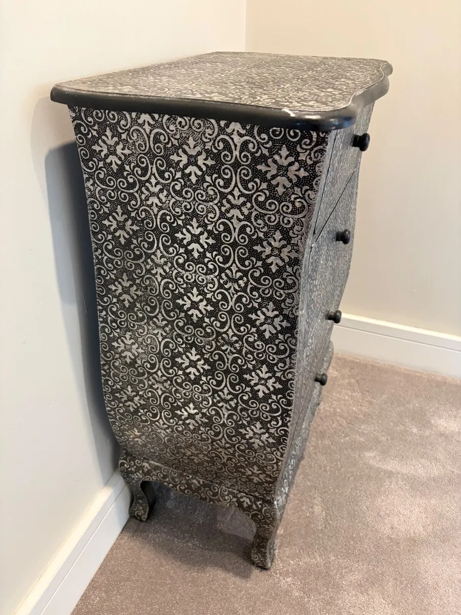 Chest of drawers - Image 2