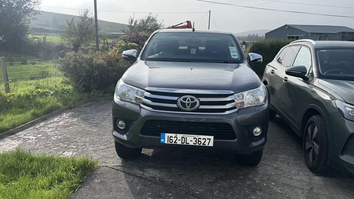 Toyota Hi-lux - Image 4