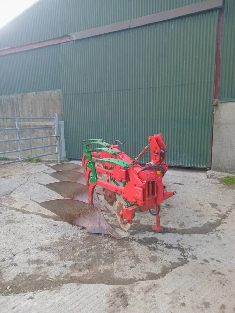 Kverneland 4 furrow vary width plough - Image 4