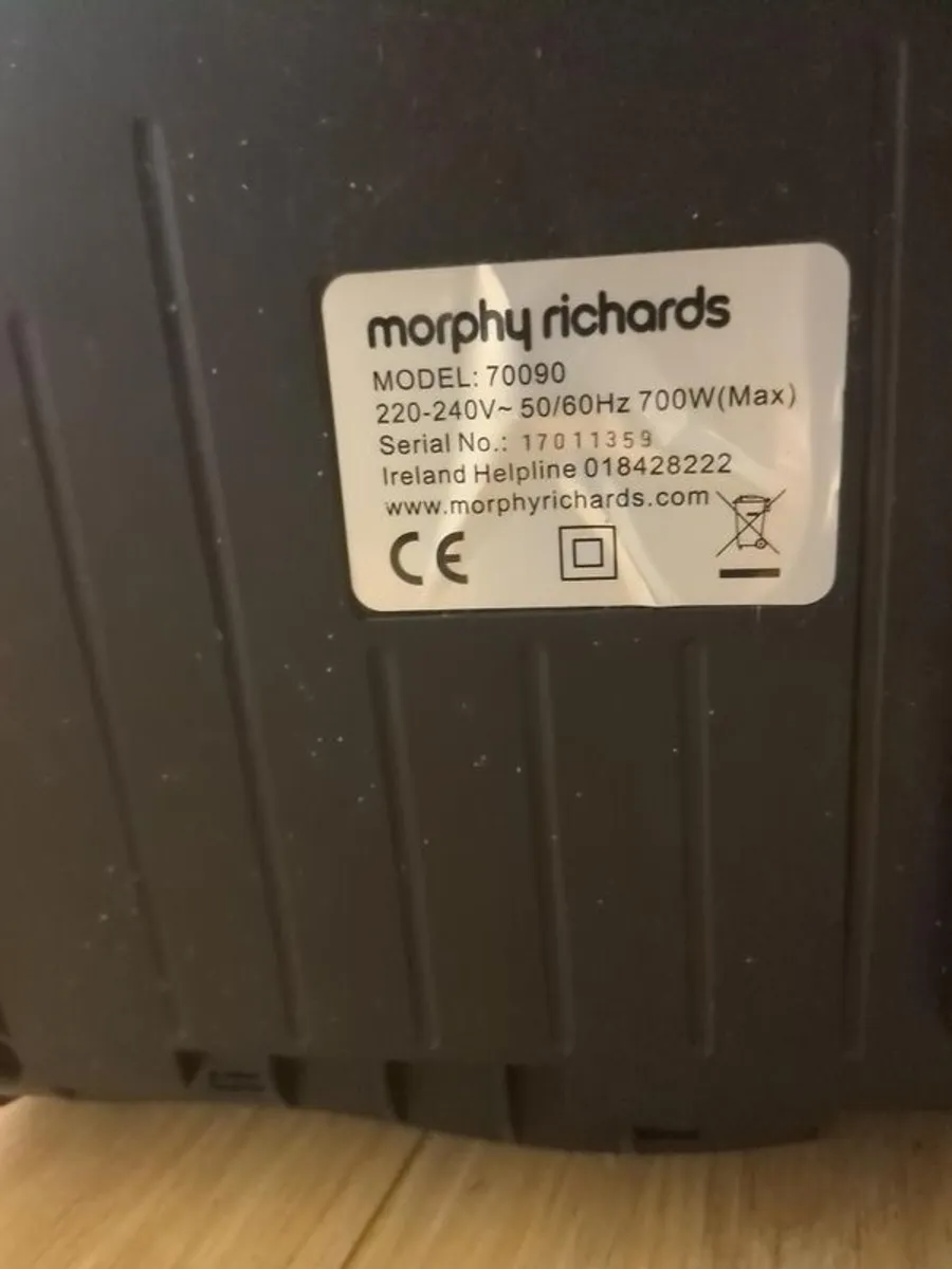 Morphy Richards Compact Bagged Vacuum Cleaner  Model 70090 - Image 3