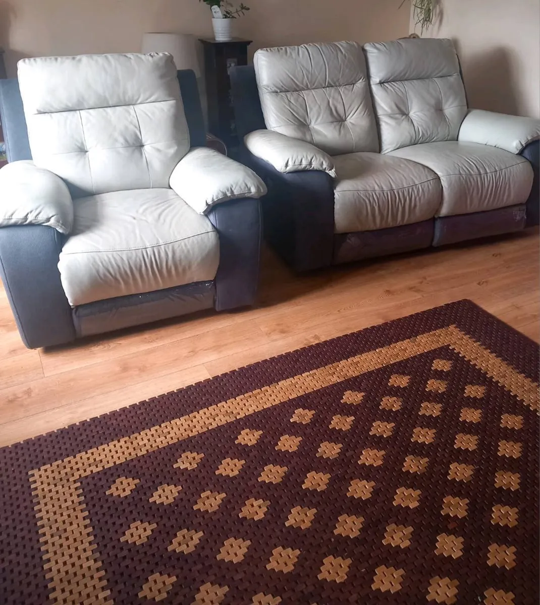 Electric leather recliners with Usb - Image 3