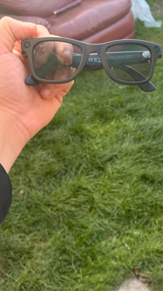 Ray-Ban Meta Wayfarer Gen 2 – Matte Black / Transi - Image 3