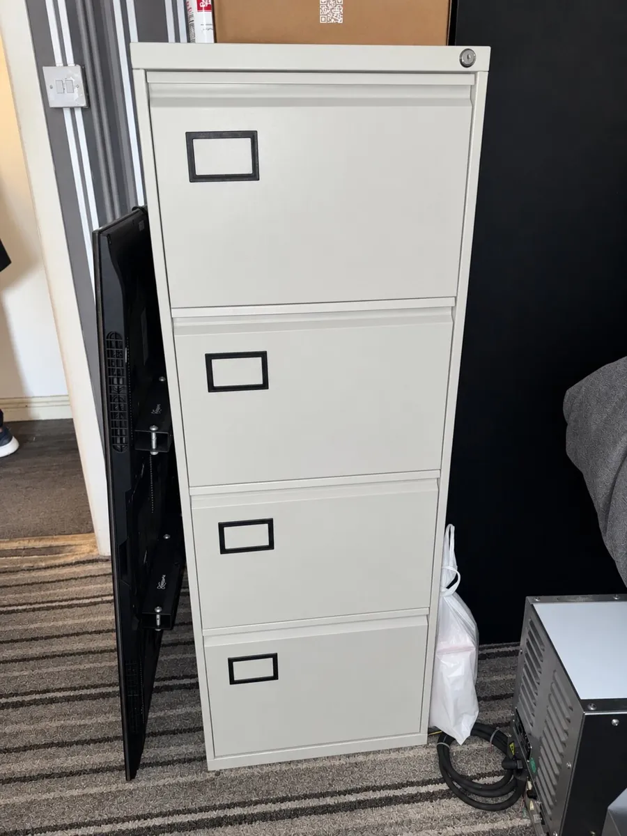 Filling cabinet - Image 1