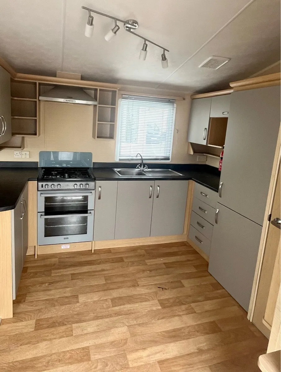 Willerby Granada @ Broomfield Mobile Homes - Image 4