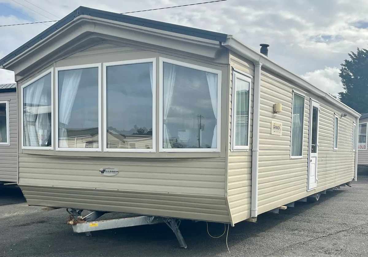 Willerby Granada @ Broomfield Mobile Homes - Image 1