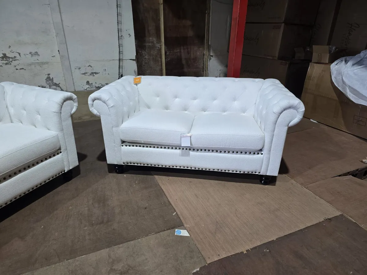 Hampton White 3+2 Seater Chesterfield Sofa Set - Image 4