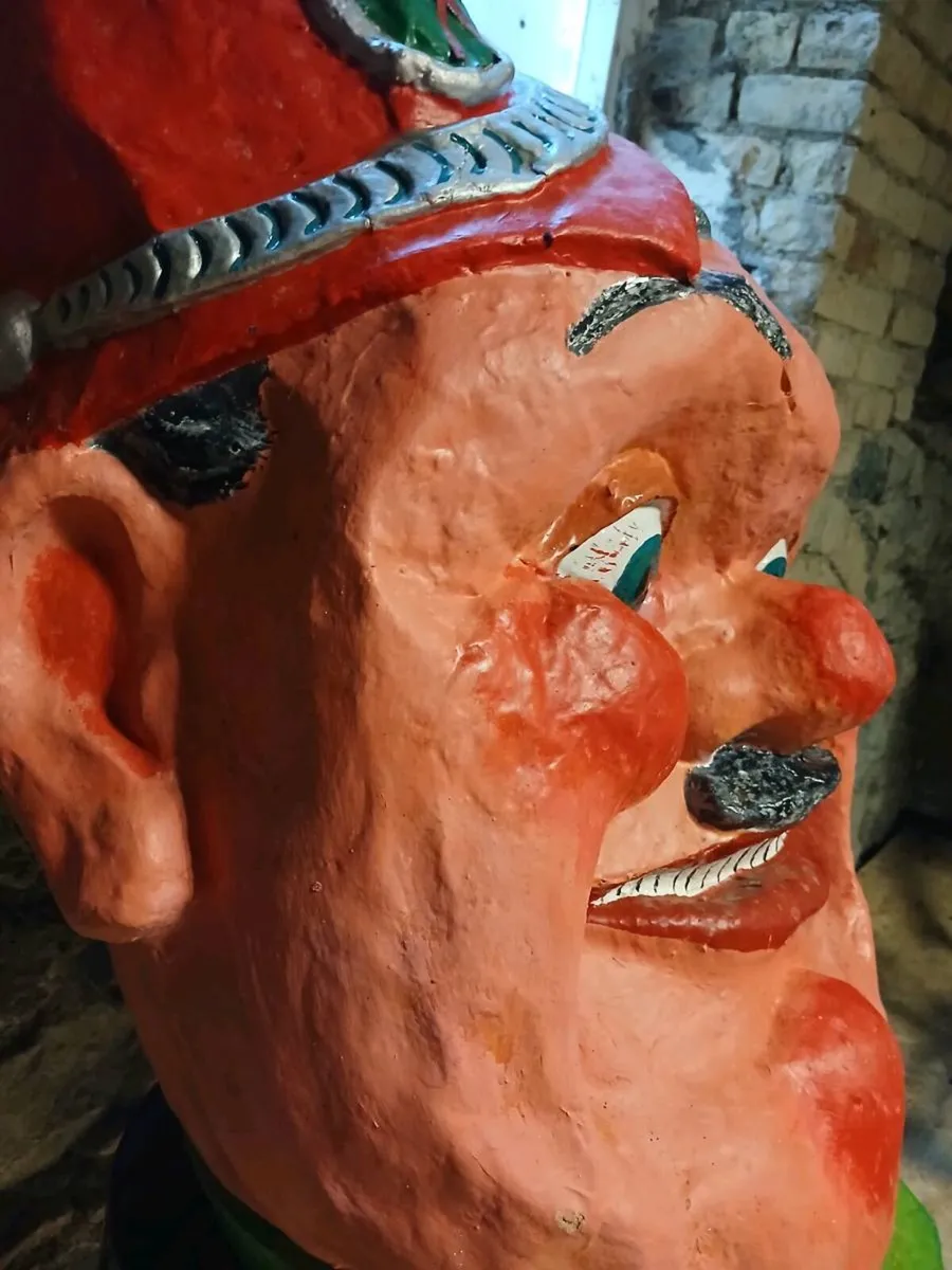 Vintage paper mache carnival parade head - Image 3