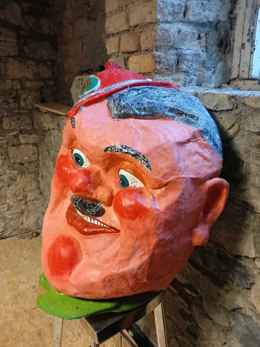 Vintage paper mache carnival parade head - Image 2