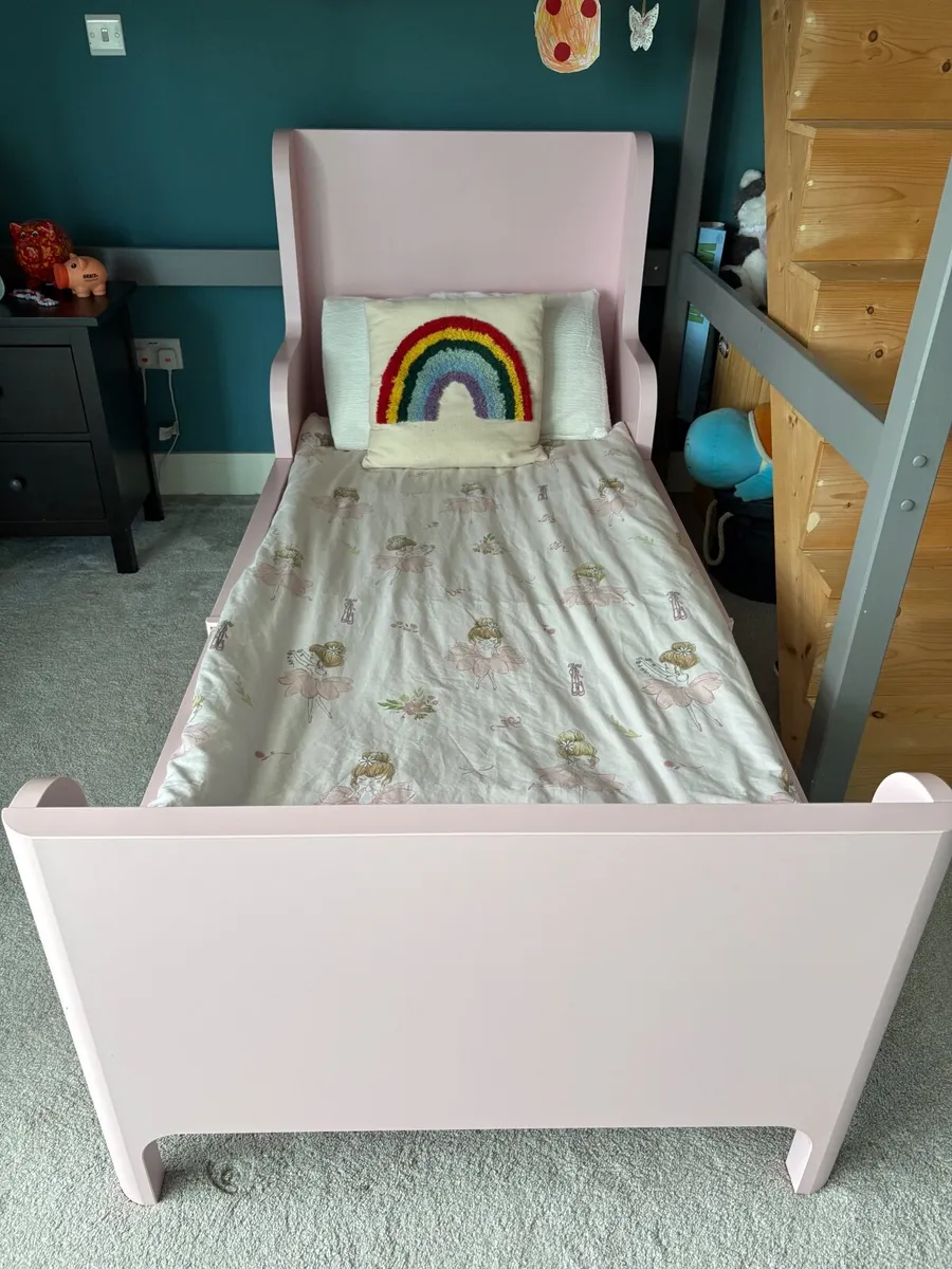 Girls Extendable Bed For Sale - Image 1