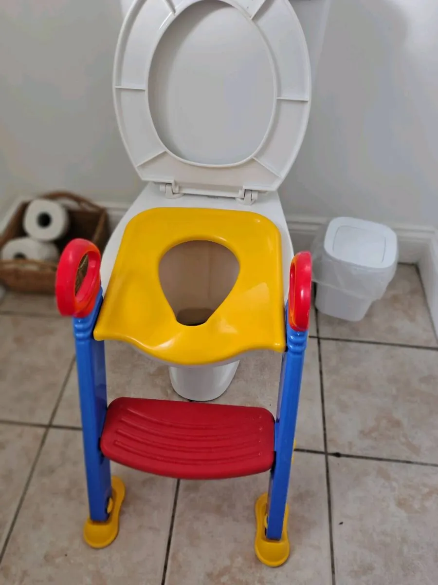 Potty training seat - Image 1