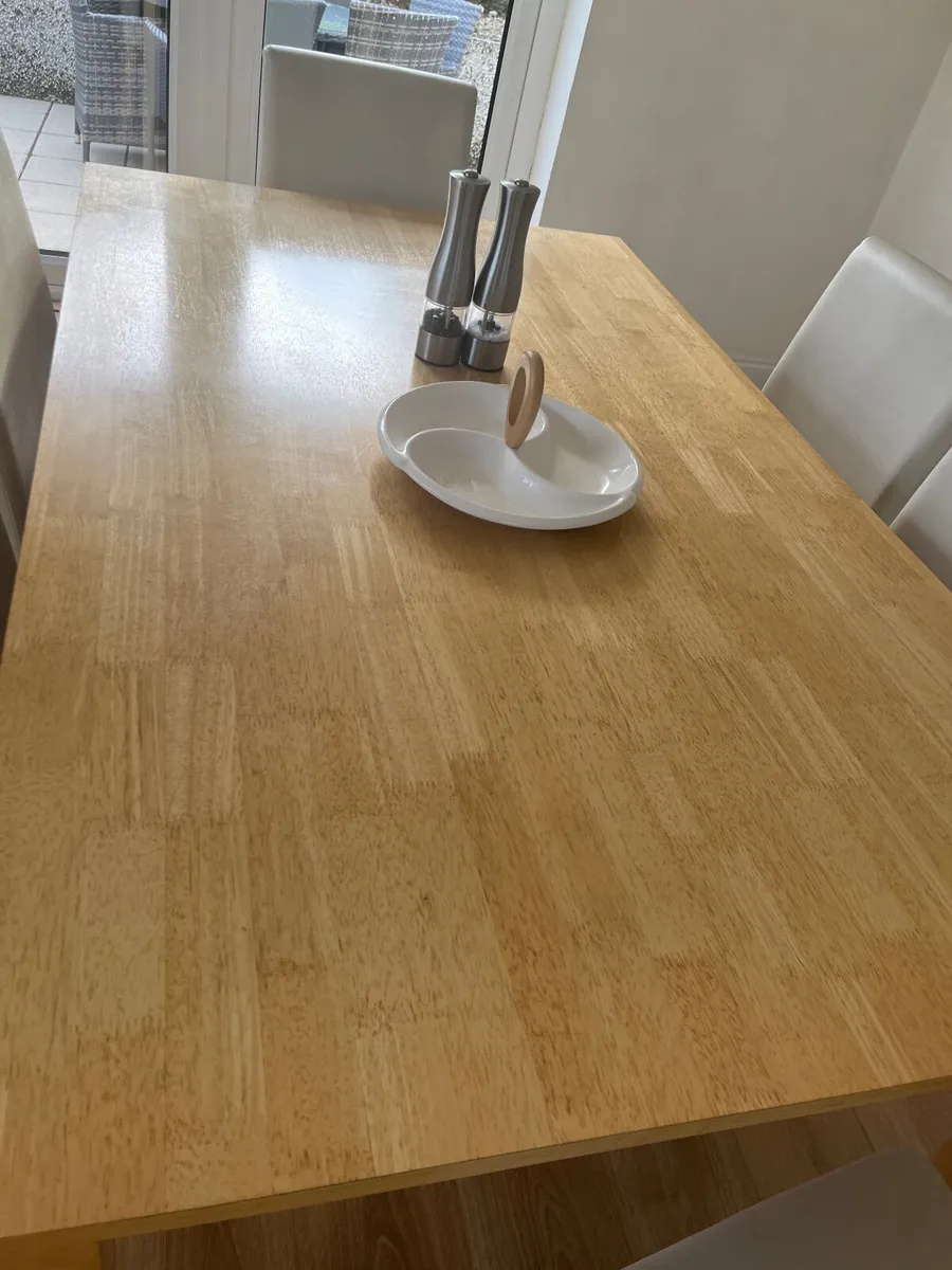 Table and  6 chairs - Image 3