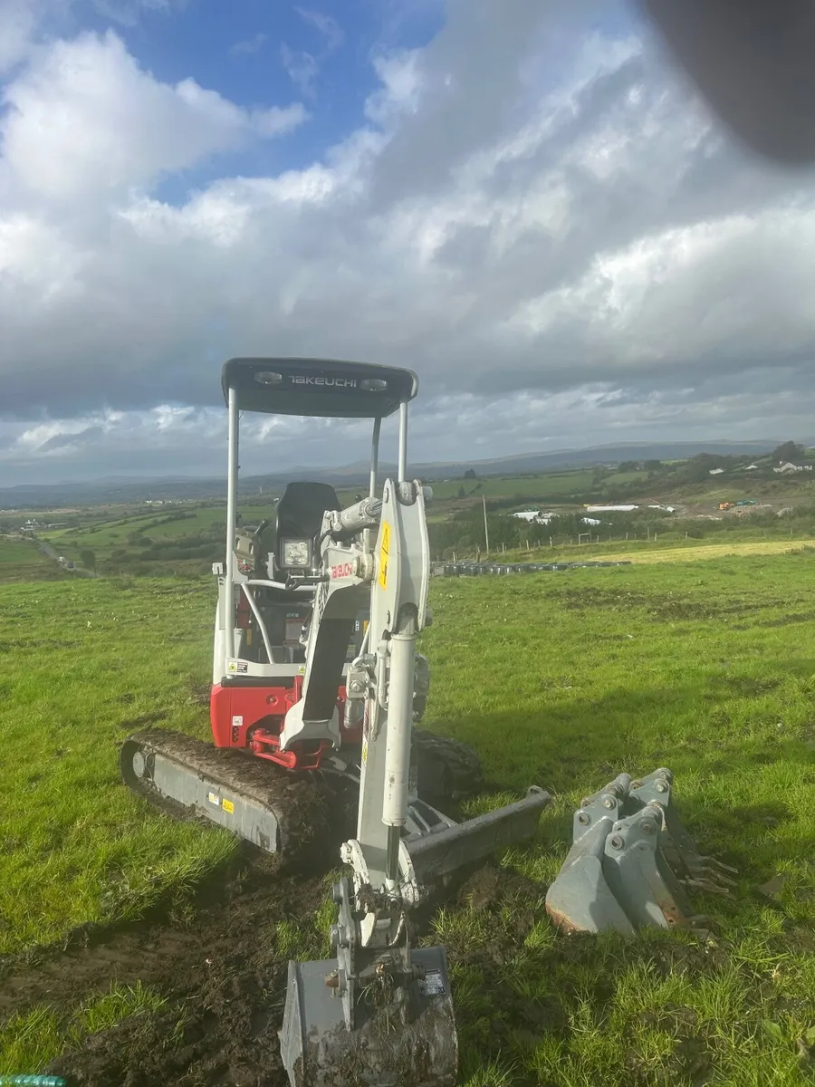 Takeuchi TB217 1.7T digger - Image 4