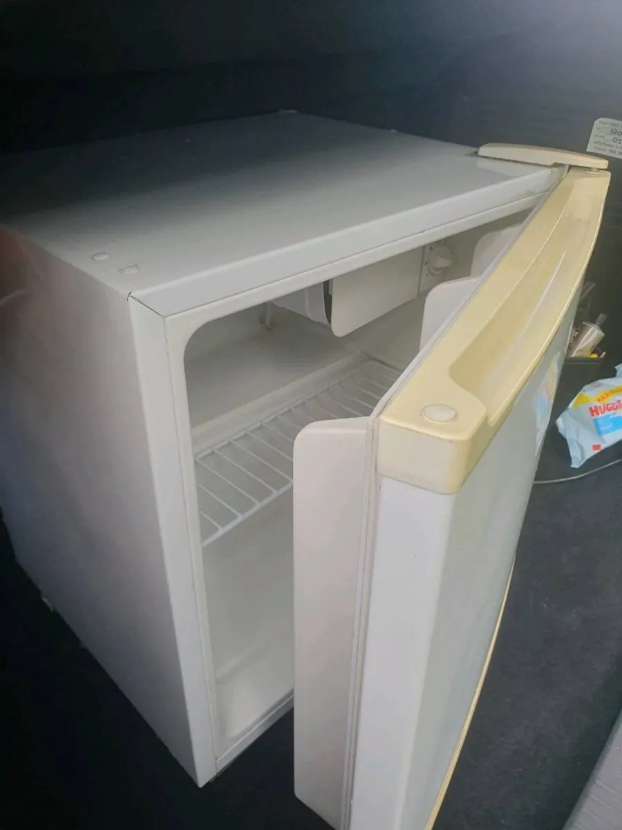 Small Fridge freezer - Image 3