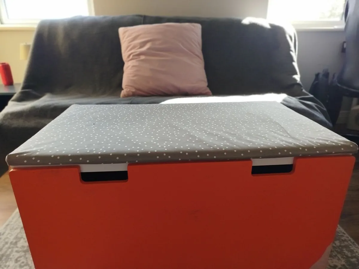 Wardrobes and storage - Image 3