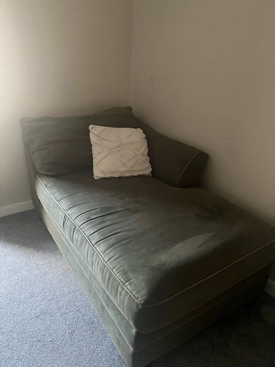 Couch - Image 2