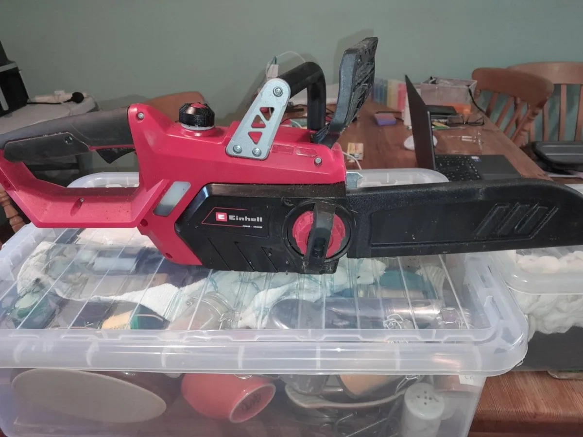 FREE FREE Einhell Cordless Chainsaw FREE FREE - Image 2