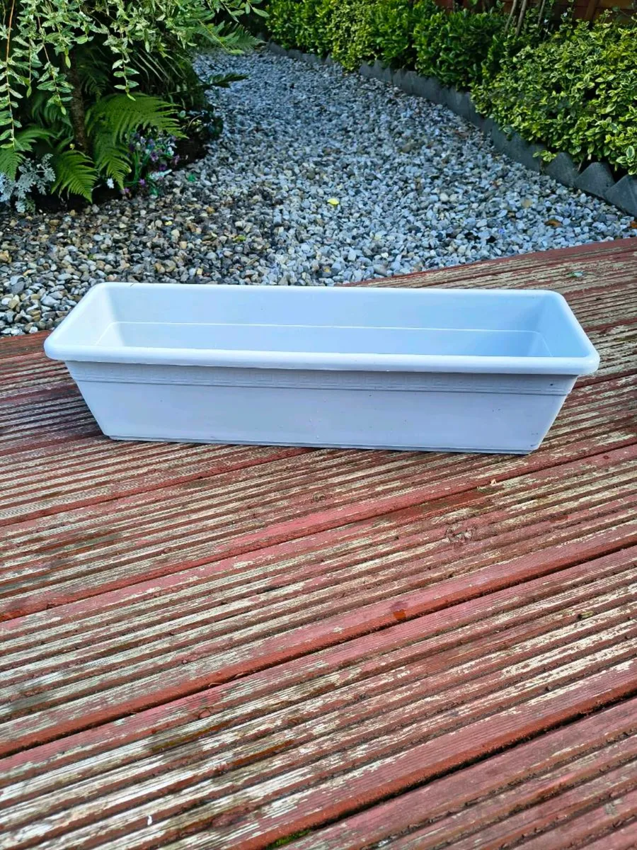 Four window Boxes. - Image 4
