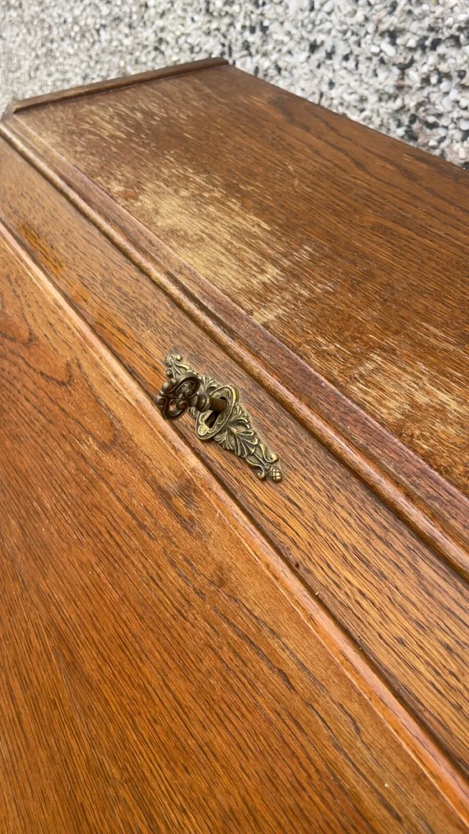 Classic Style Dresser - Image 2