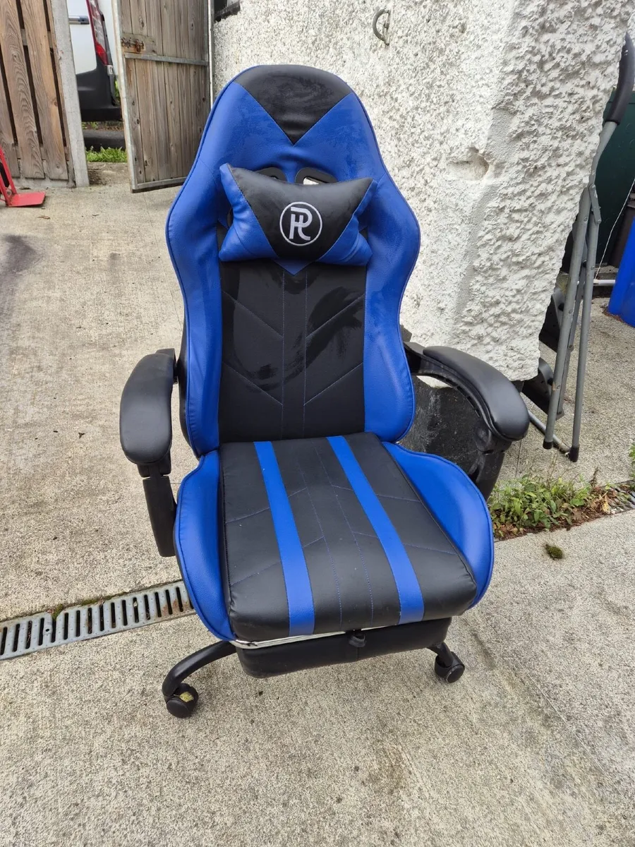 Gaming chair