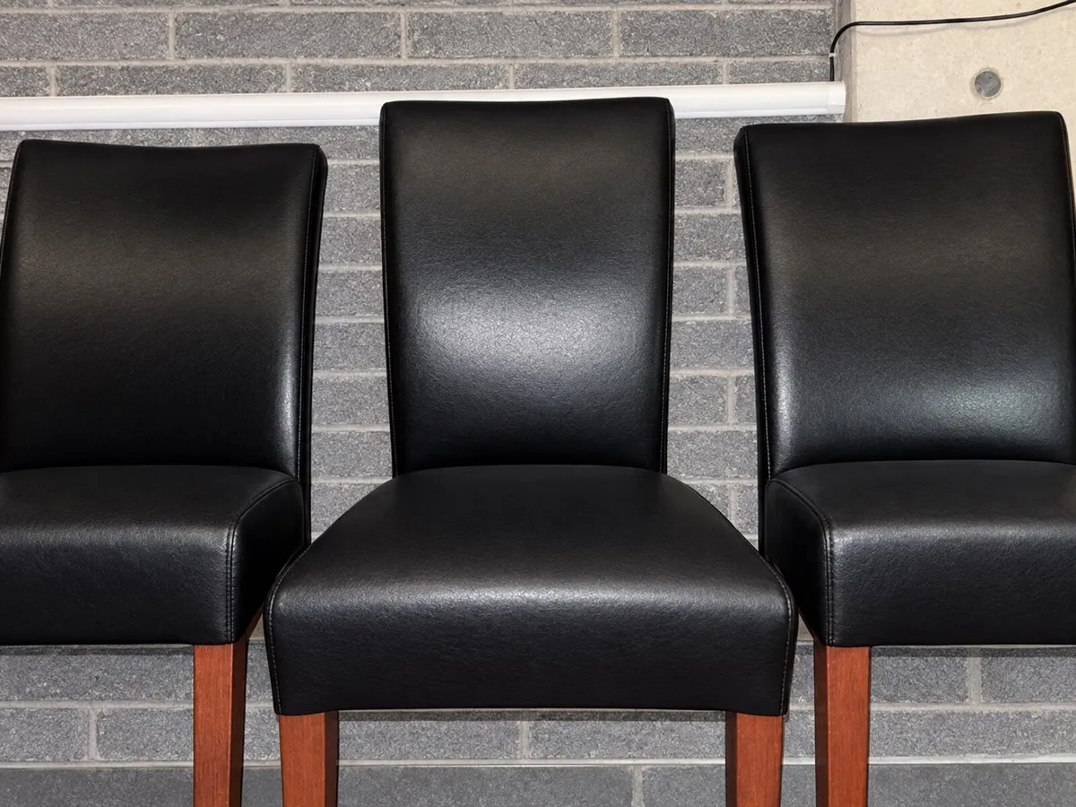 Dining chairs - Image 1