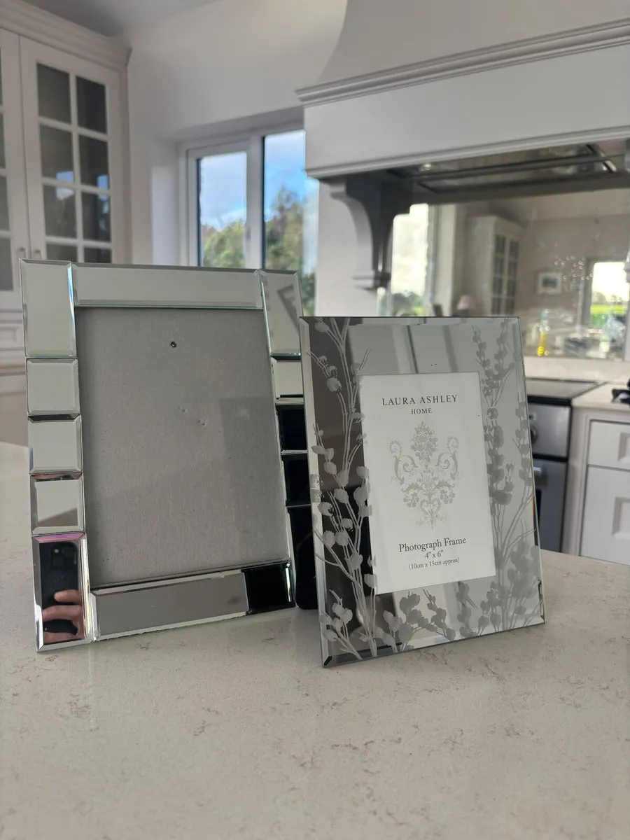 Laura Ashley mirrored photo frame - Image 1