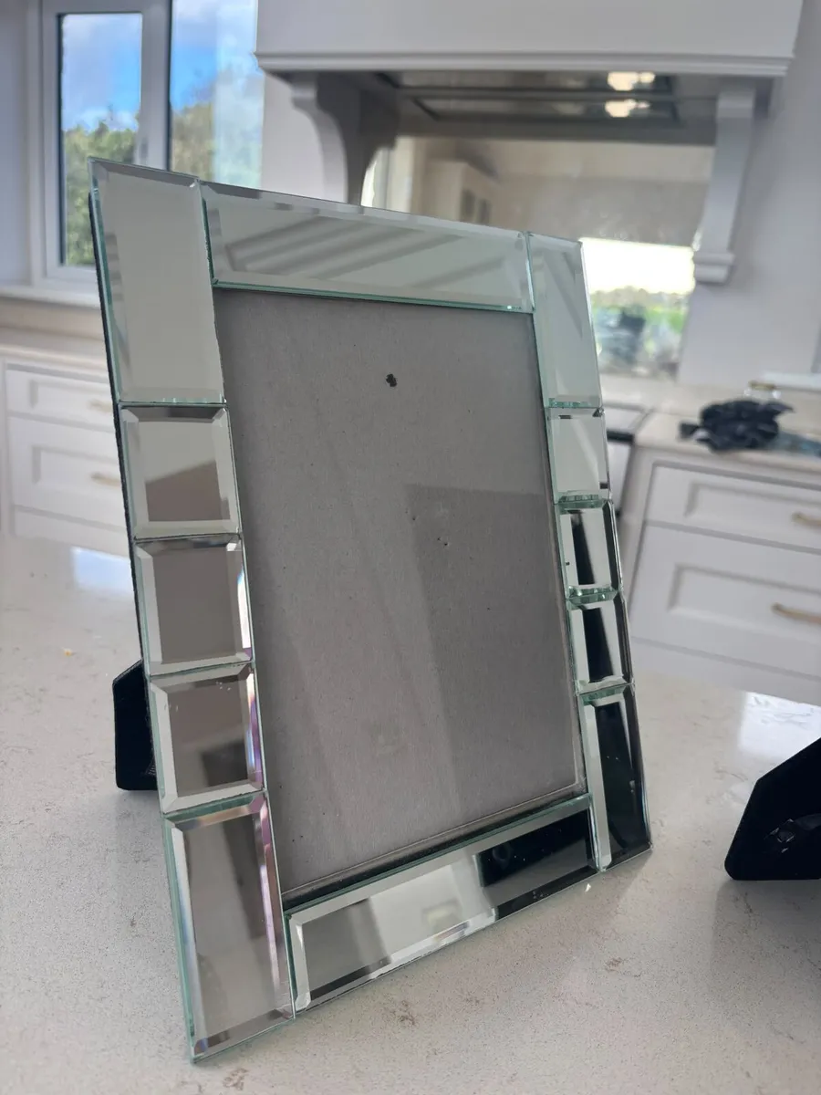 Laura Ashley mirrored photo frame - Image 3