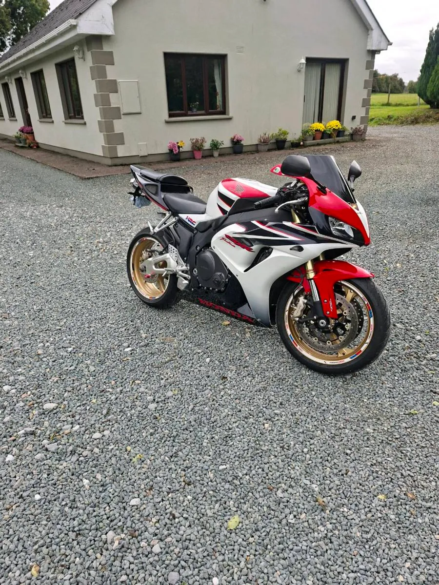 2007 Honda Fireblade - Image 1