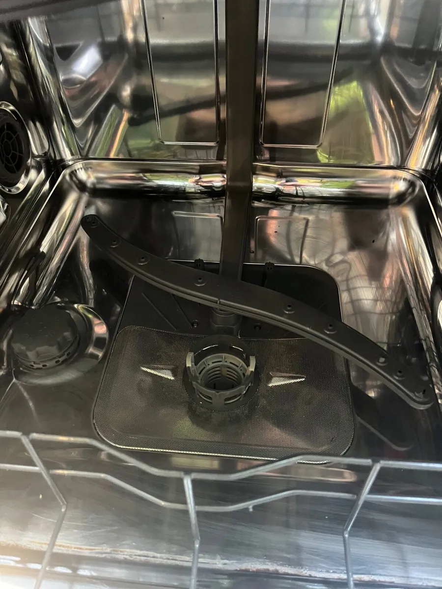 Dishwasher - Image 2