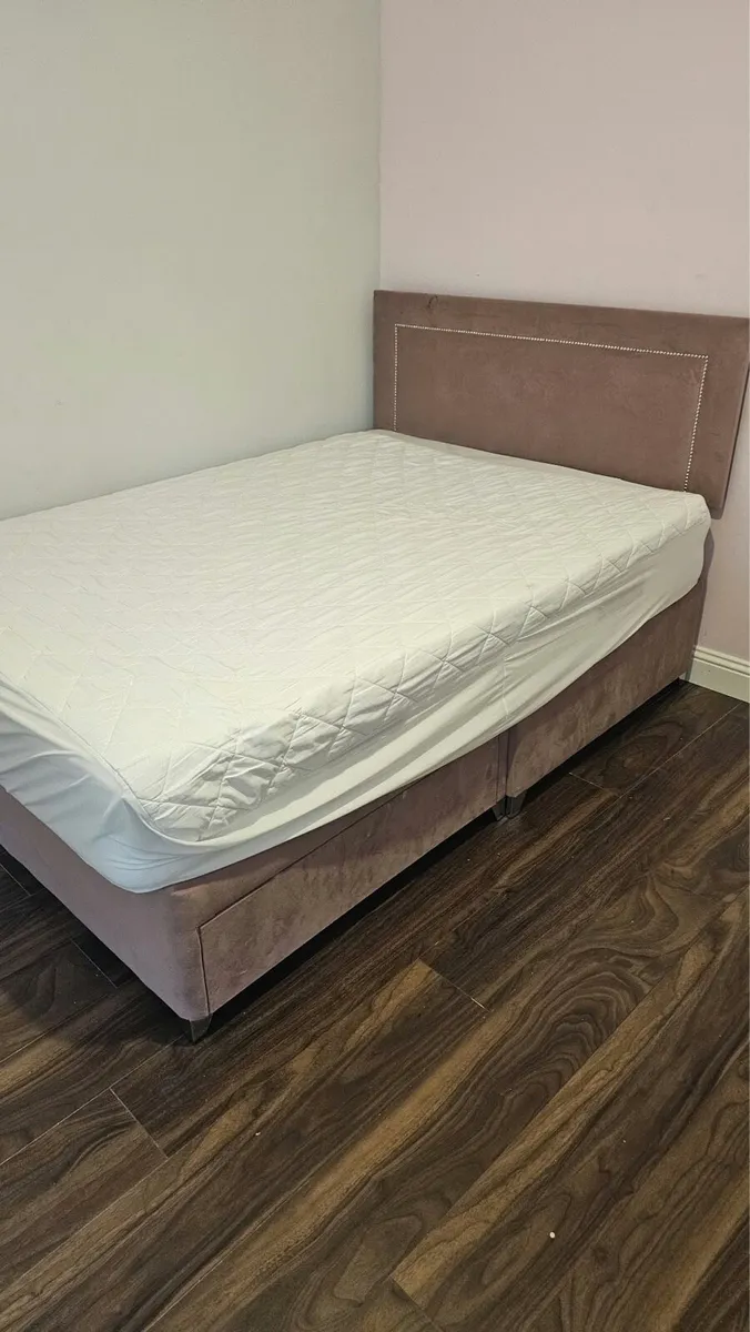 Double bed frame - Image 1