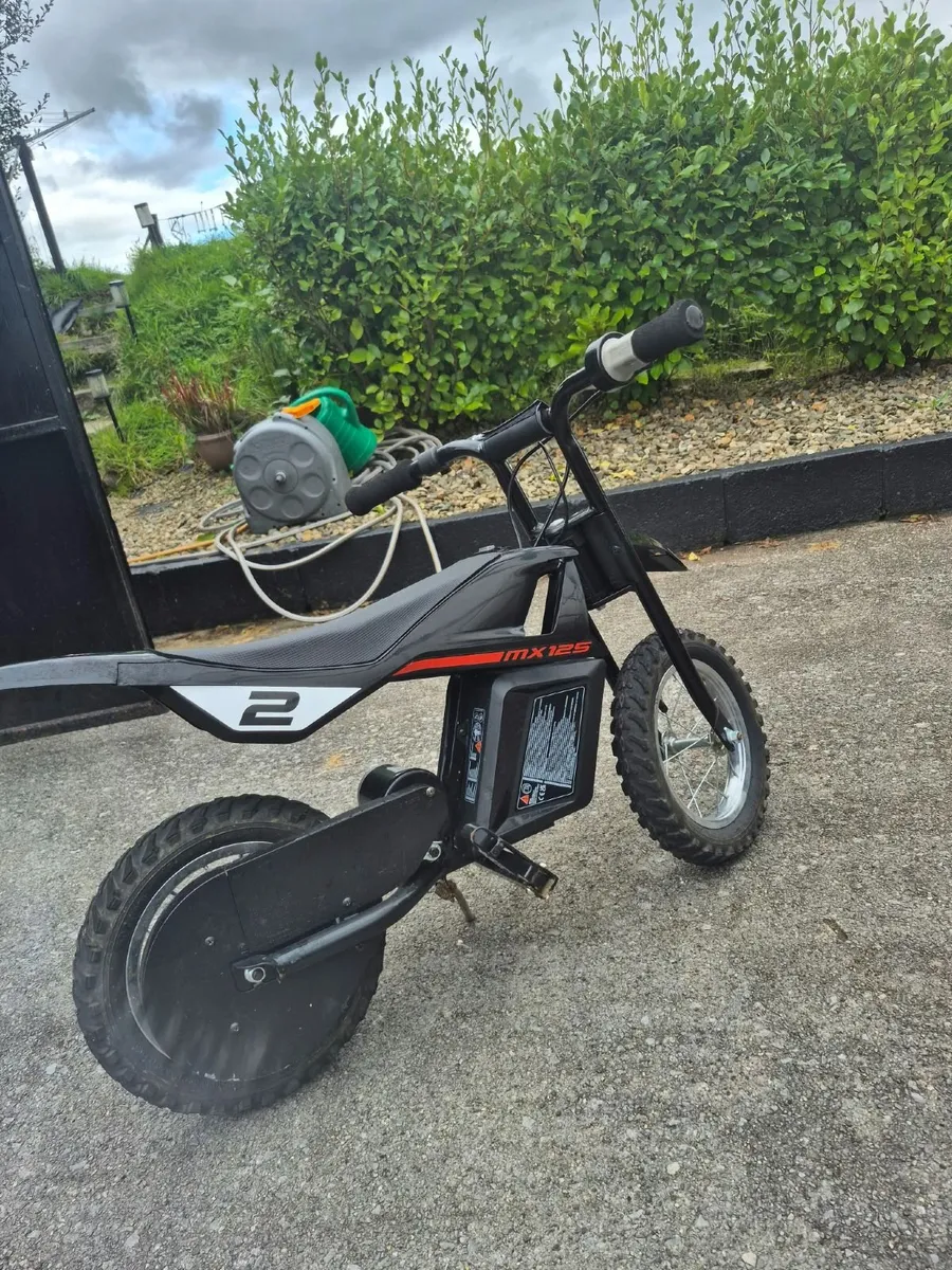 Razor Dirt Bike - Image 3