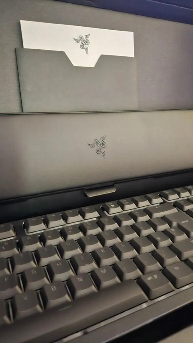 Razer ORNATA V2 mecha-membrane gaming keyboard - Image 3