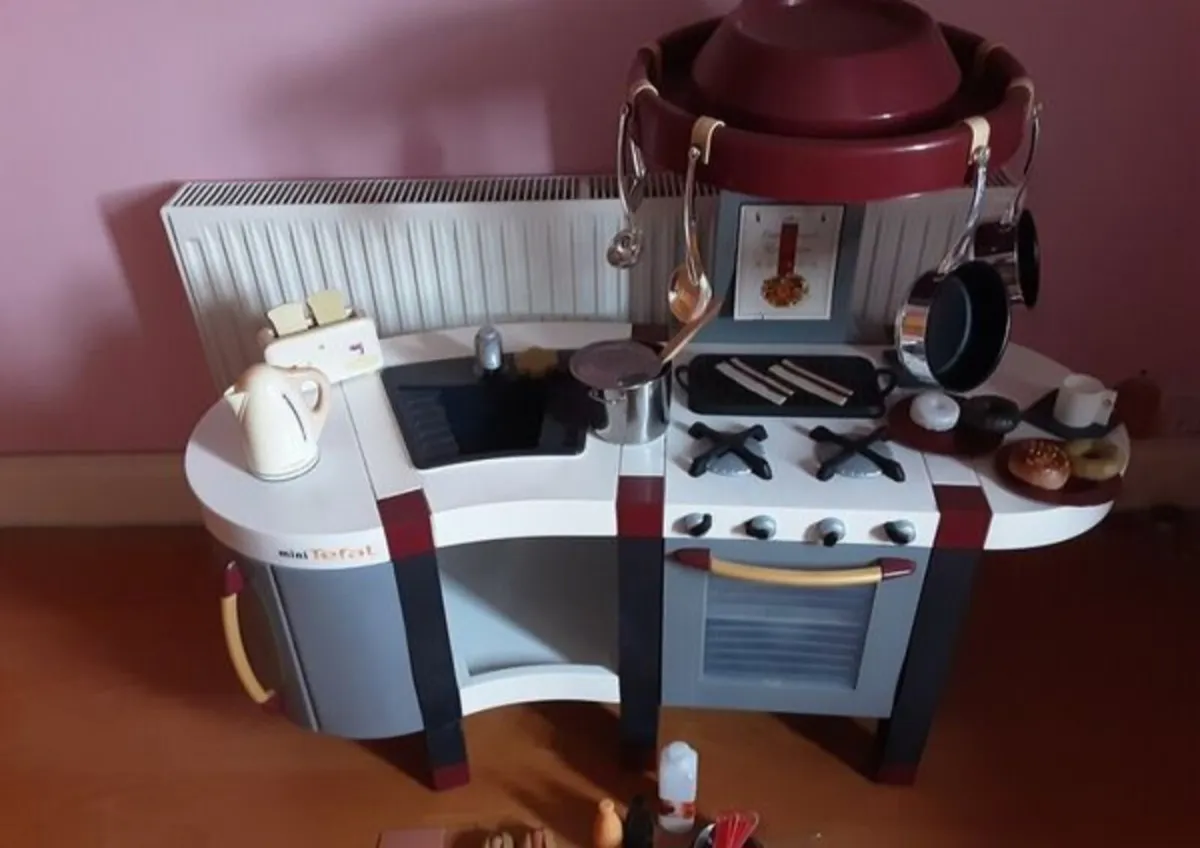 Play Kitchen - Image 4