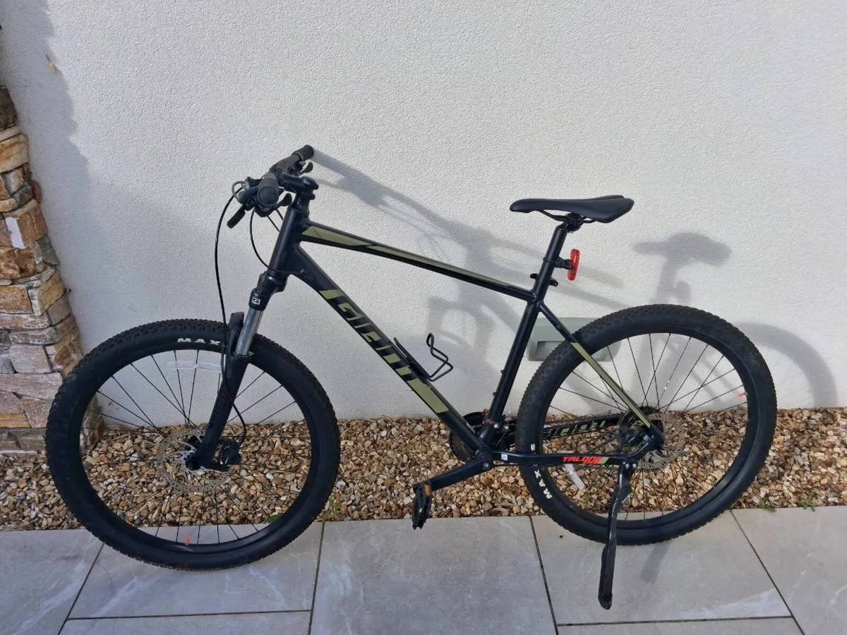 Giant Tallon mountain bike - Image 1