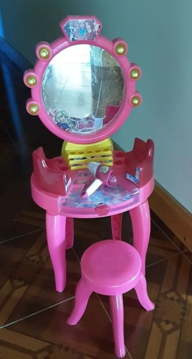 Barbie Dressing Table and Accessories - Image 1
