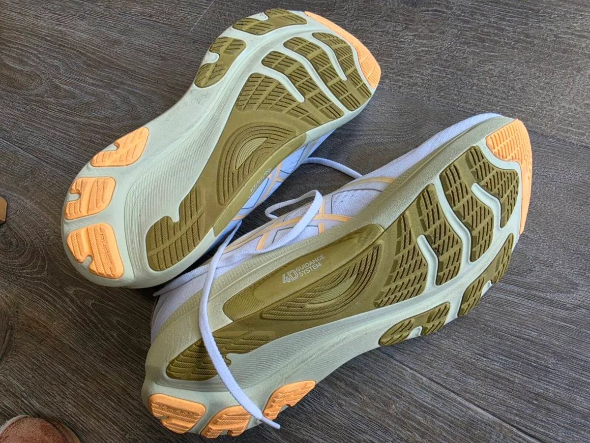 Brand New ASICS Gel-Kayano 32 - UK 13, EU 49 - Image 2
