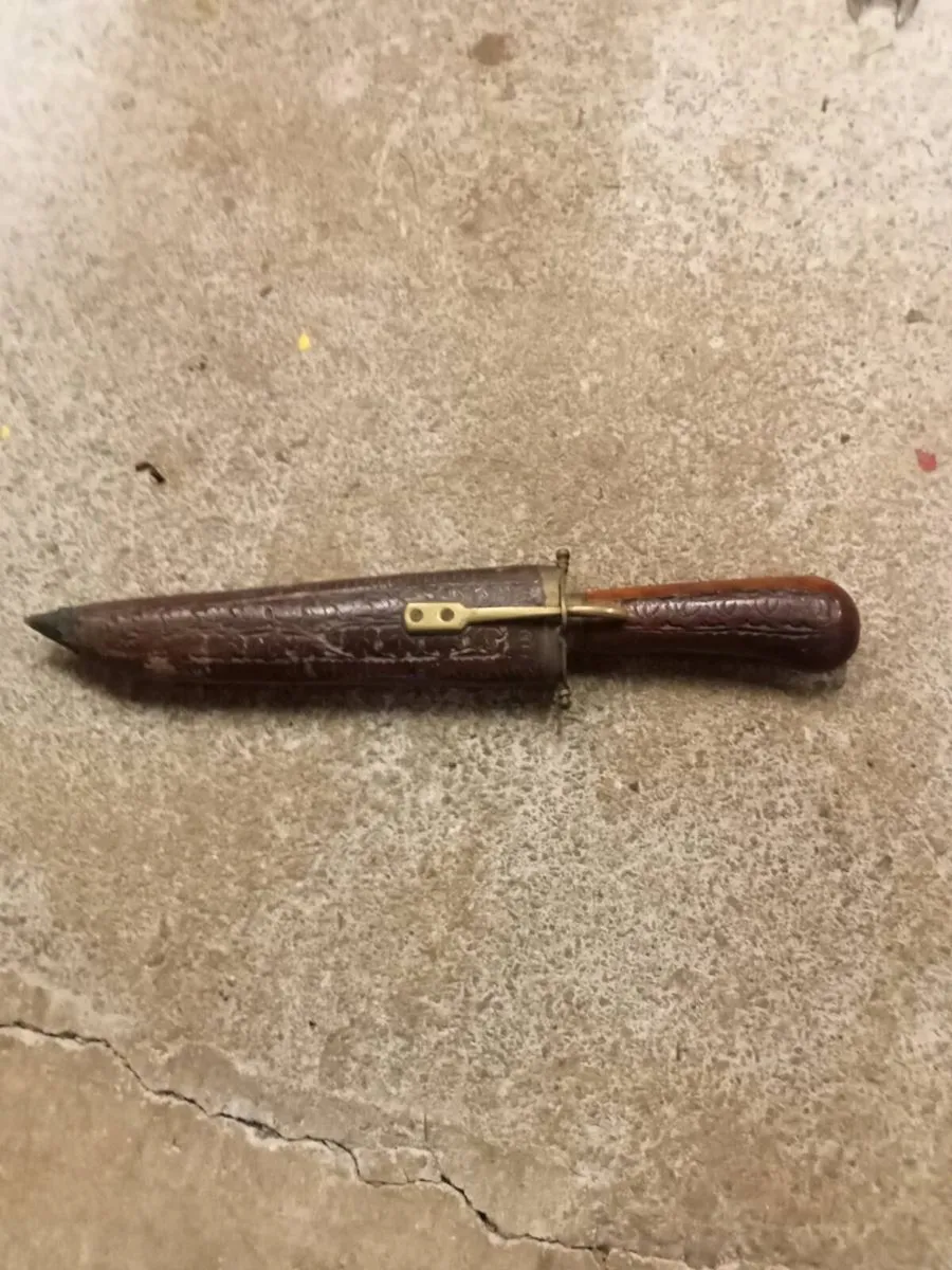 Old dagger - Image 4
