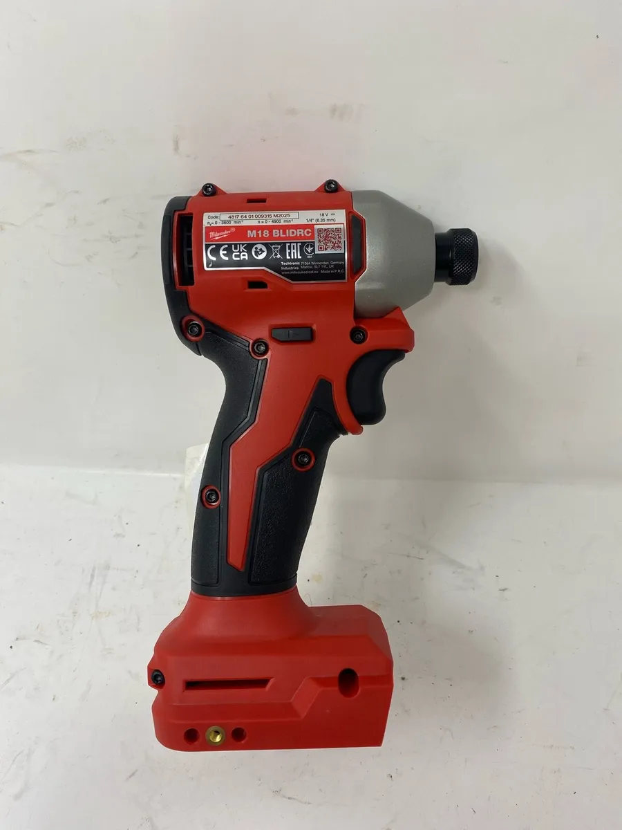 Milwaukee M18 BLIDRC 18V Brushless Impact Driver - Image 2