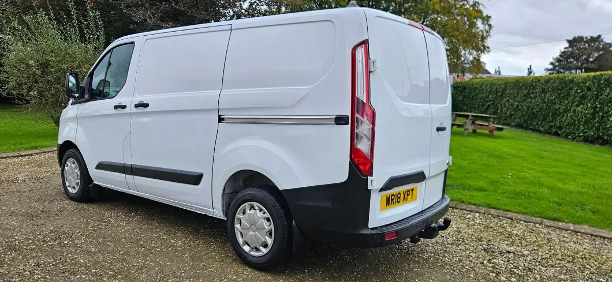 Ford Transit Custom 2018 2.0 TDCI 130PS £6495 - Image 2