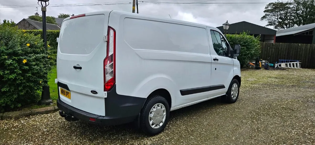 Ford Transit Custom 2018 2.0 TDCI 130PS £6495 - Image 3