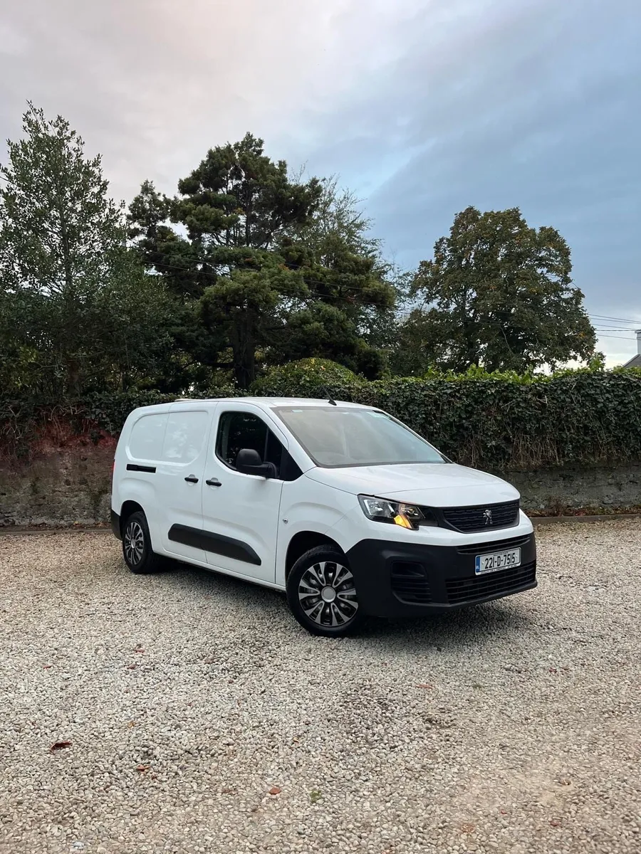 2022 Peugeot Partner LWB NEW DOE 09/27 Immaculate - Image 1
