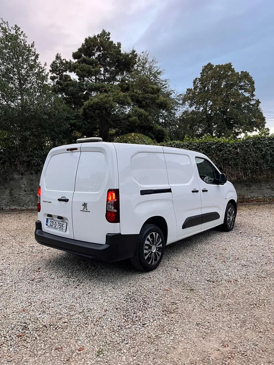 2022 Peugeot Partner LWB NEW DOE 09/27 Immaculate - Image 3