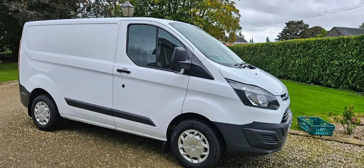 Ford Transit Custom 2018 2.0 TDCI 130PS £6495 - Image 4