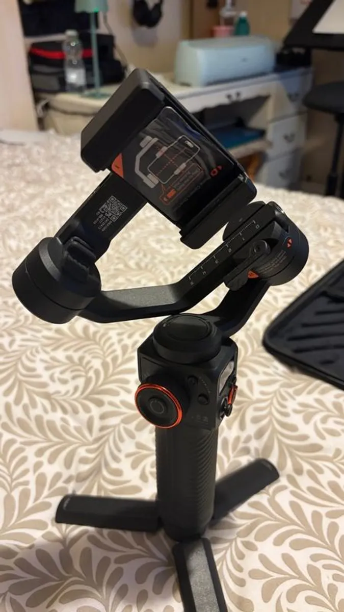 Hohem iSteady M6 Gimbal - Image 4