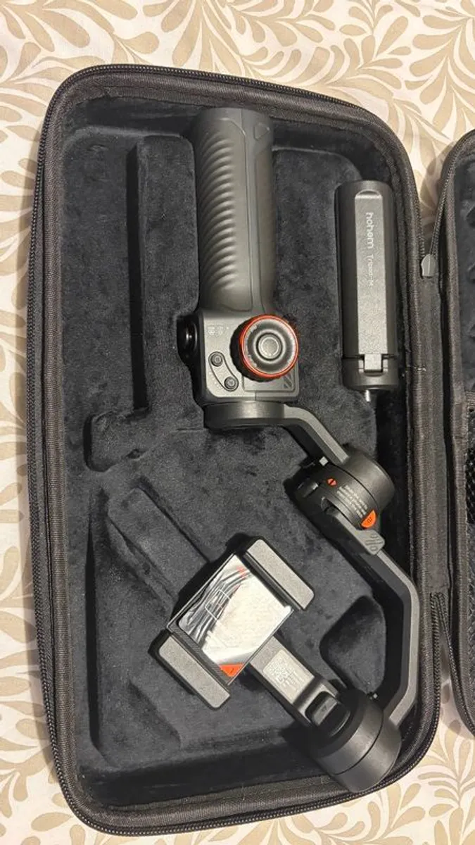 Hohem iSteady M6 Gimbal - Image 1
