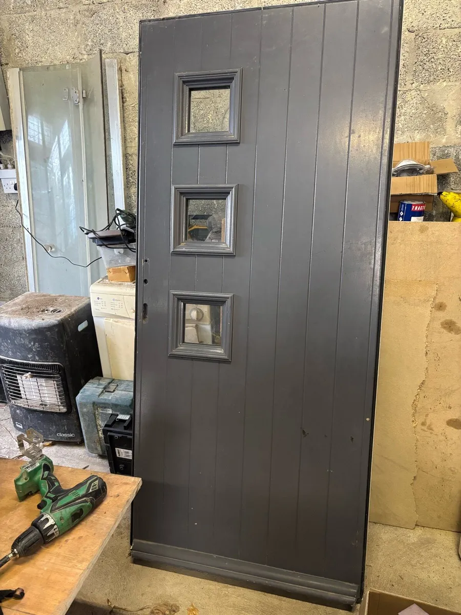 Front door - Image 1