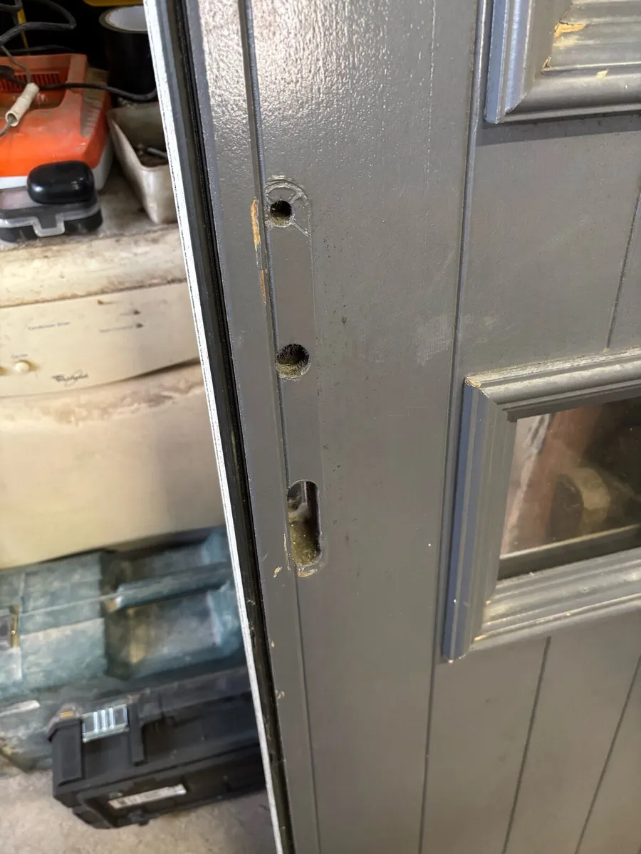 Front door - Image 3