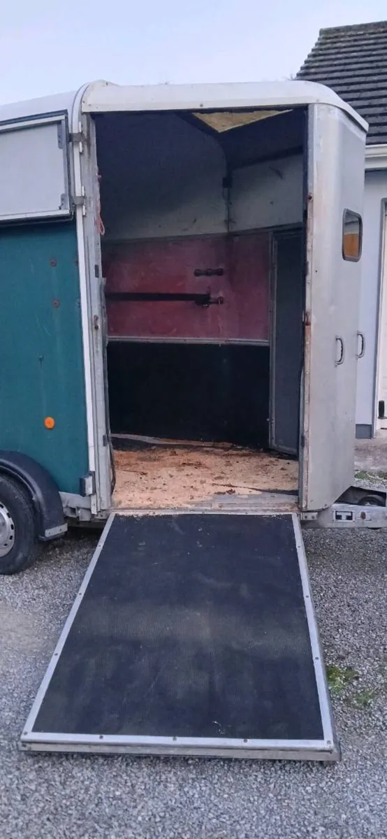 Ivor williams horse box - Image 3