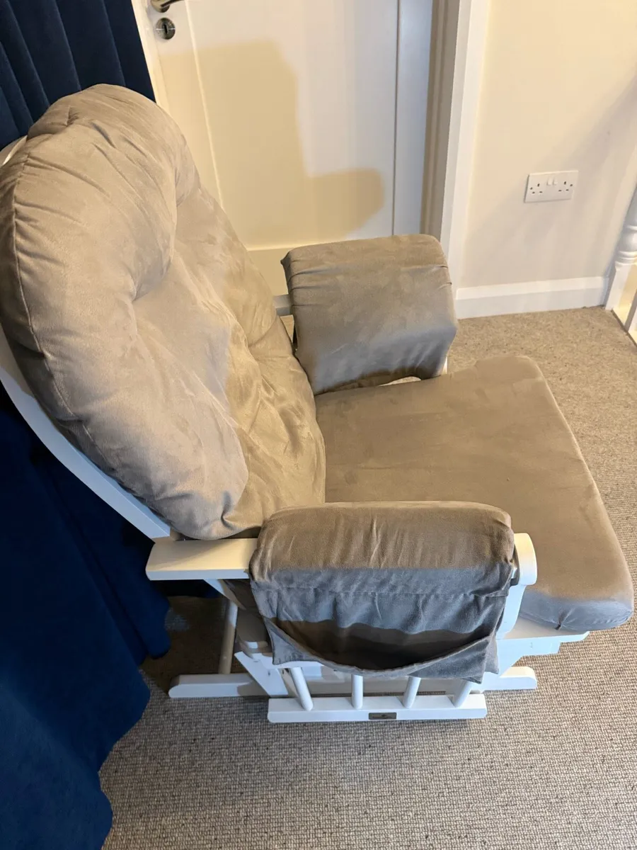 Nursery Chair - Image 3