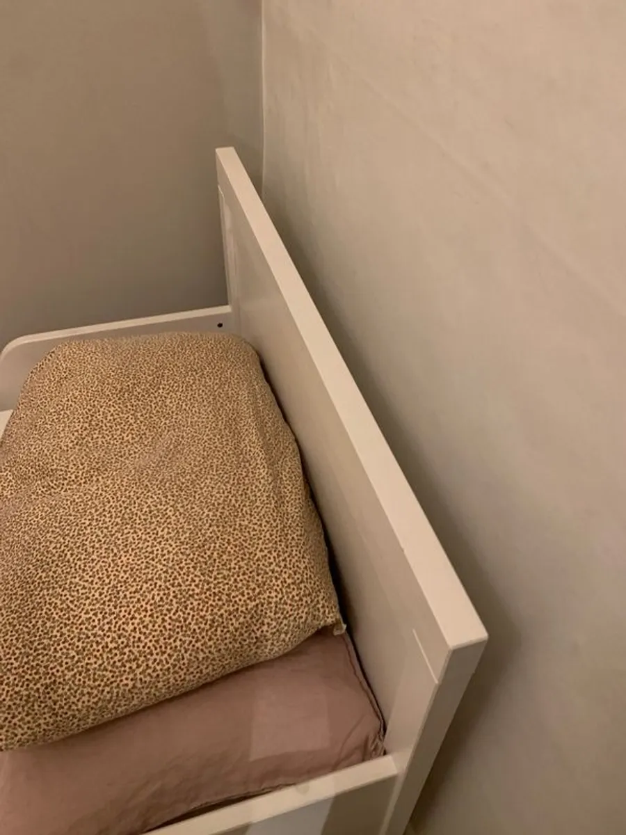 Childrens extendable single bed IKEA Sundvik - Image 2