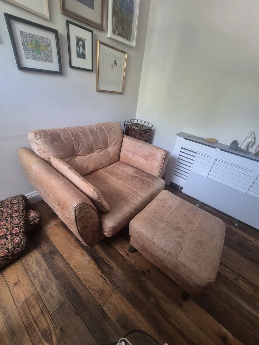 Loveseat armchair & footrest - Image 1